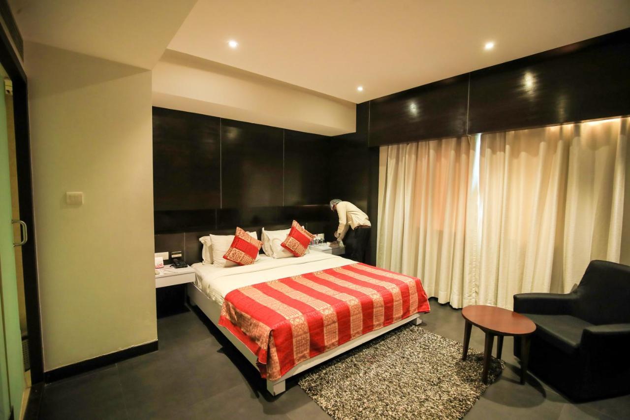 Hotel German Palace Near To Airport Gandhinagar Buitenkant foto