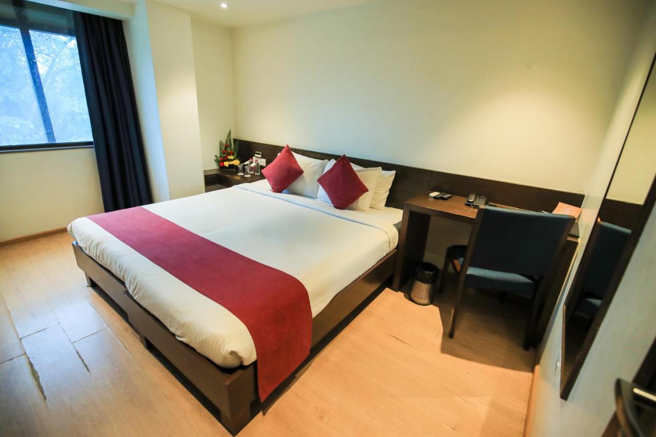 Hotel German Palace Near To Airport Gandhinagar Buitenkant foto