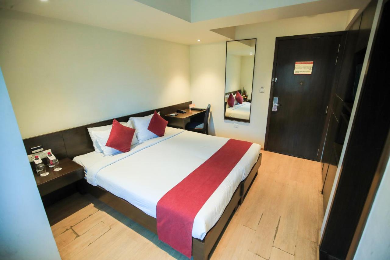 Hotel German Palace Near To Airport Gandhinagar Buitenkant foto