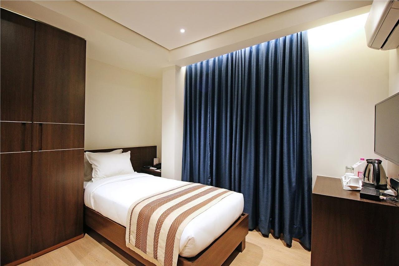 Hotel German Palace Near To Airport Gandhinagar Buitenkant foto