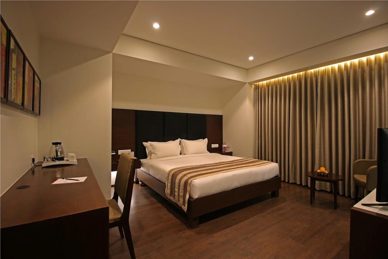 Hotel German Palace Near To Airport Gandhinagar Buitenkant foto