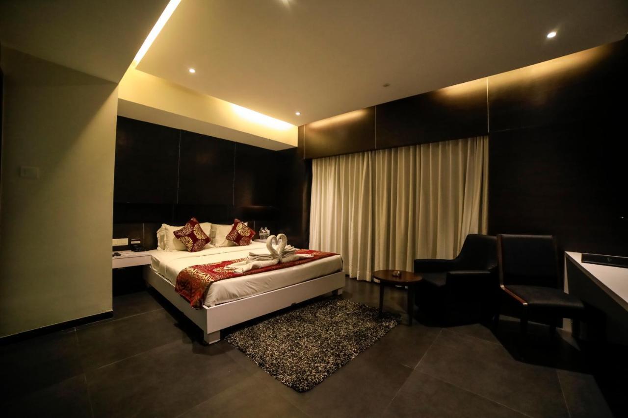 Hotel German Palace Near To Airport Gandhinagar Buitenkant foto